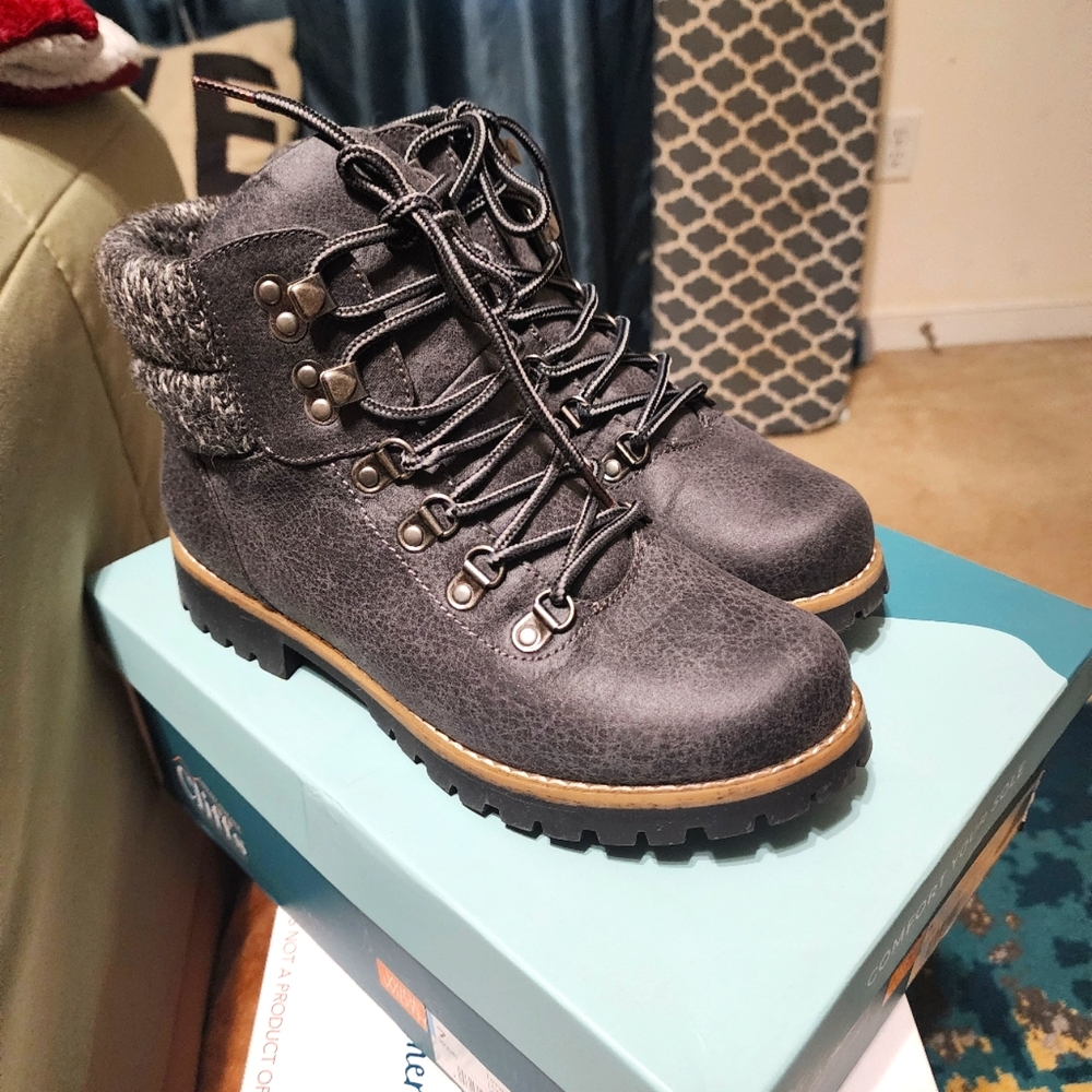 Cliffs 7wide Grey Sweater Boots
